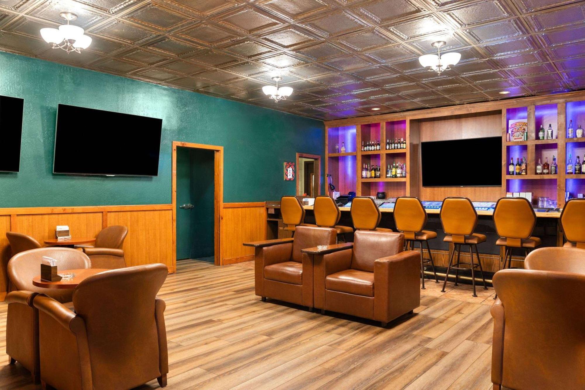 Super 8 By Wyndham Fallon Exterior photo